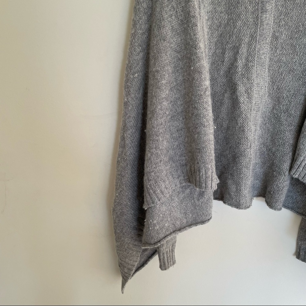 Cardigan - Picture 3 of 6
